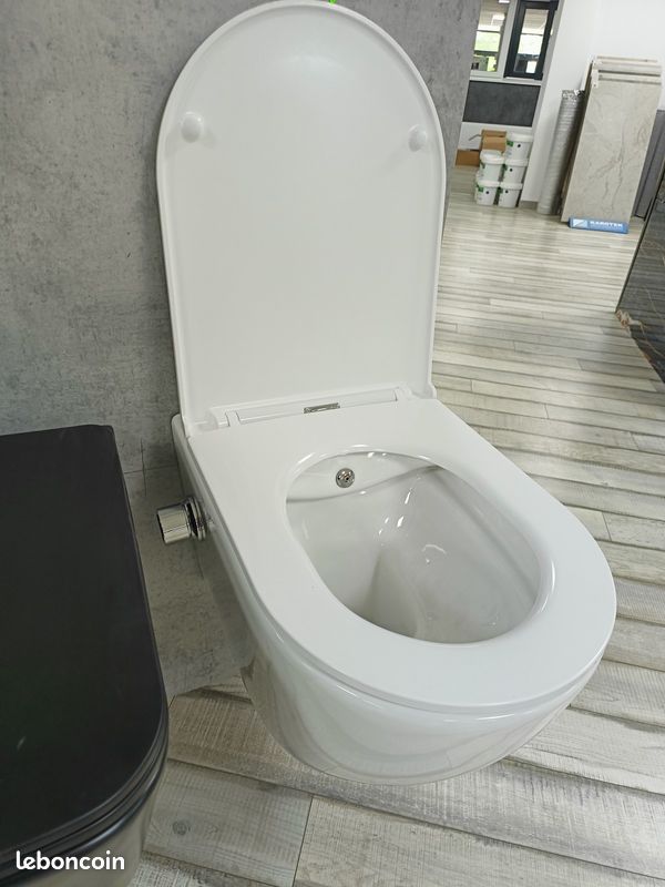 Cuvette avec fonction bidet TAHRET sans garantie (image 1)