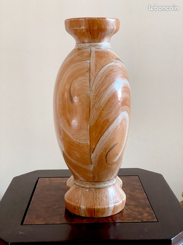 Grand double vase joint en porcelaine chinoise en style faux-bois circa 1910 (image 3)
