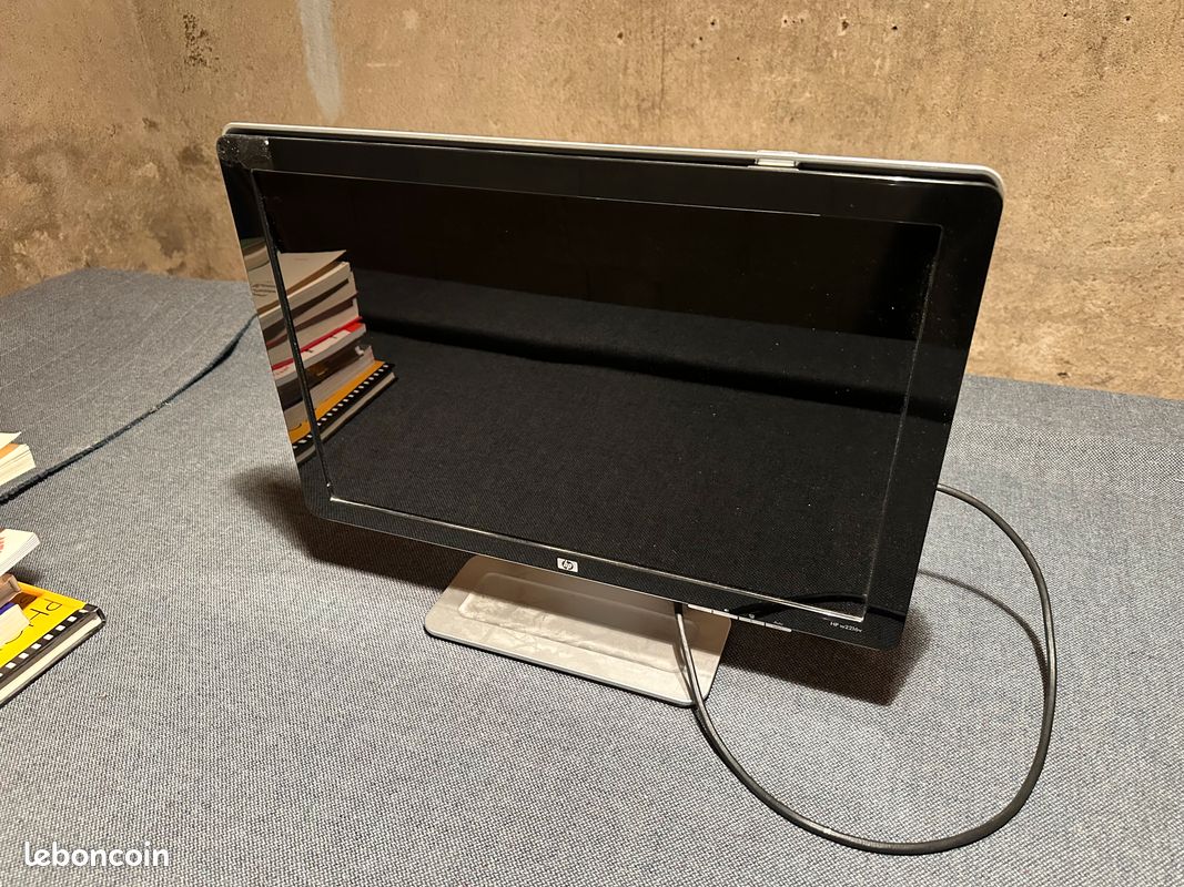 ECRAN HP 22" modèle w2216v (image 1)
