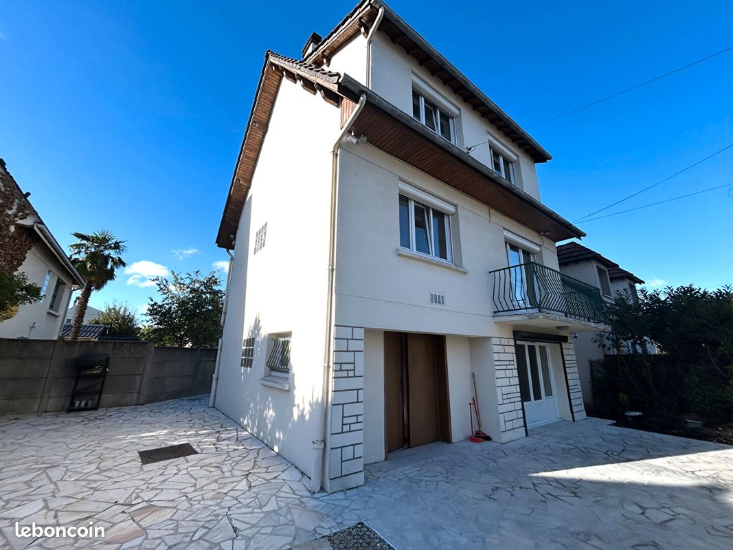 Maison 5 pièces 132 m² · aux Pavillons-sous-Bois · 132 m² · 1 664 €/mois