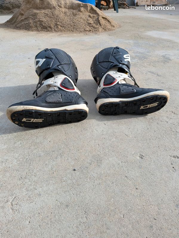 À vendre bottes SIDI taille 43 (image 3)