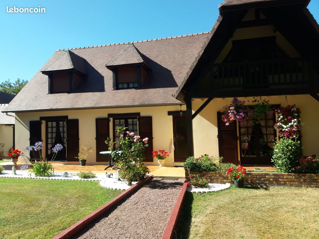 Maison 8 pièces 179 m² · à Noues de Sienne · 179 m² · 289 000 €