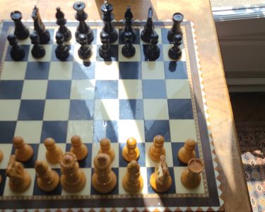 Jeu d'Echecs et Echiquier en Bois de Décoration Grande Taille