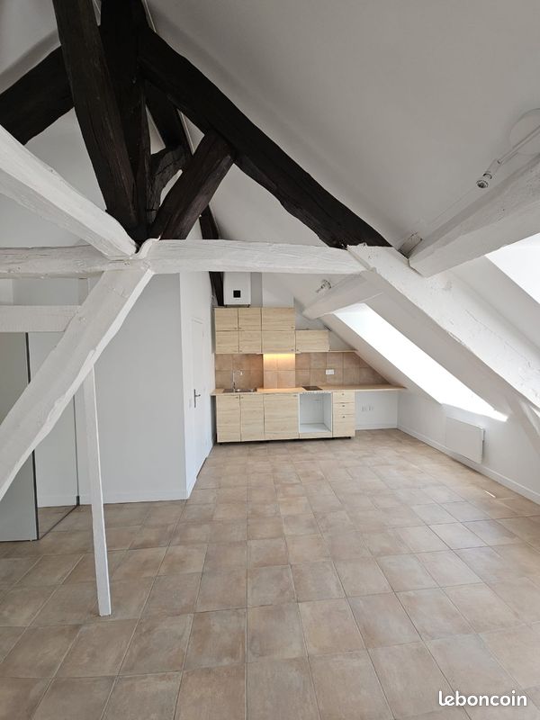 Appartement 1 pièce 30 m² · à Versailles · 30 m² · 990 €