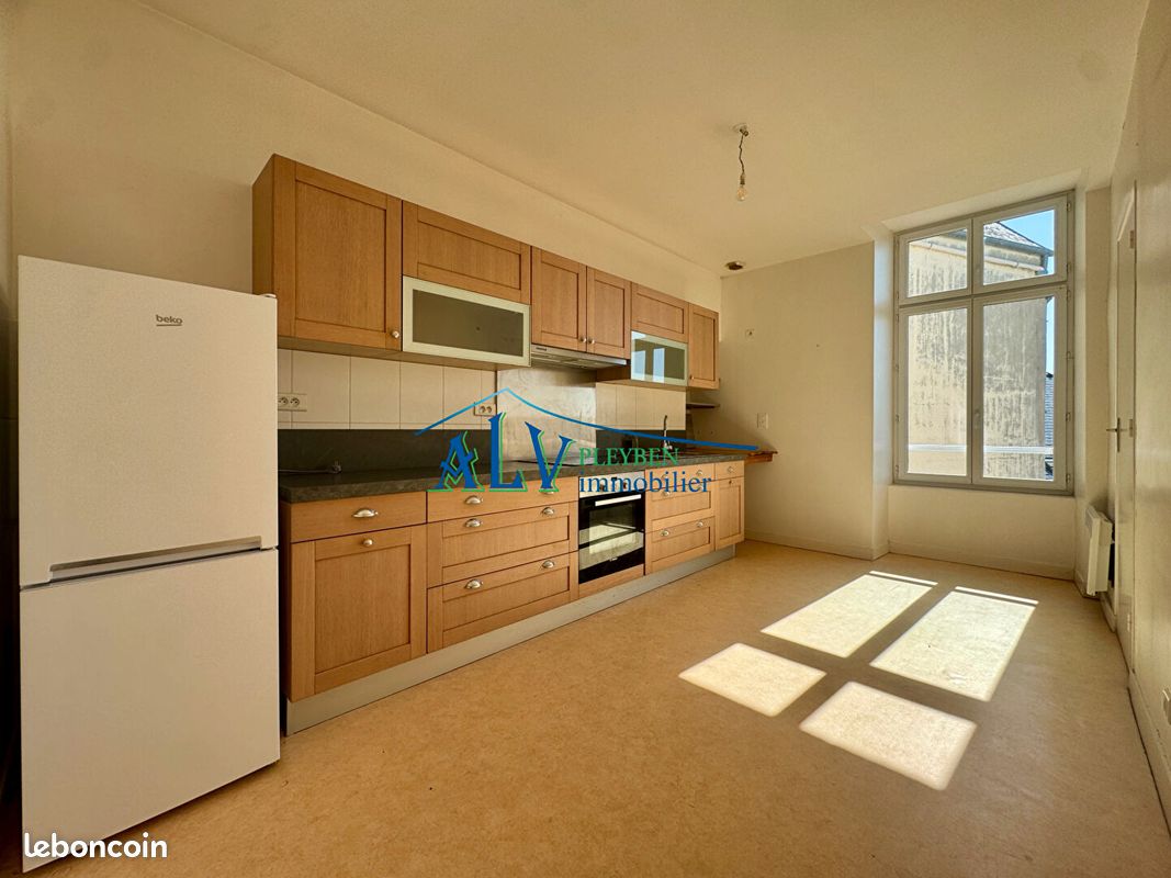 Appartement 3 pièces 90 m² · à Pleyben · 90 m² · 770 €/mois