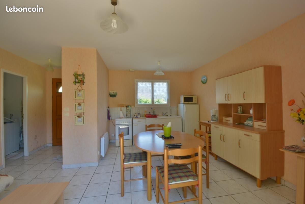 Maison 2 pièces 40 m² · à Saint-Seurin-sur-l'Isle · 40 m² · 800 €/mois