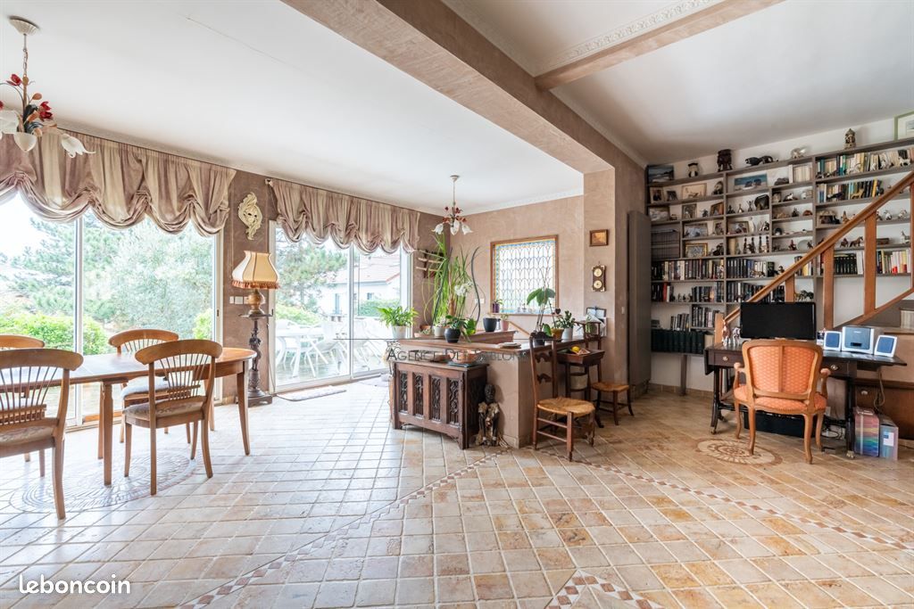 Maison 8 pièces 170 m² · à Chatou · 170 m² · 1 030 000 €