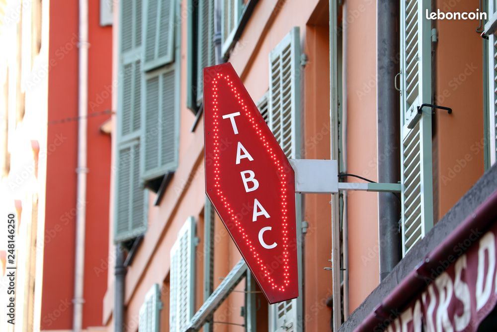 Local commercial 100 m² · à Rennes · 100 m² · 767 200 €