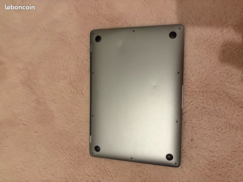 Macbook air (image 2)