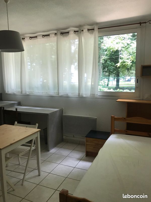 Appartement 1 pièce 18 m² · à Saint-Martin-d'Hères · 18 m² · 460 €/mois