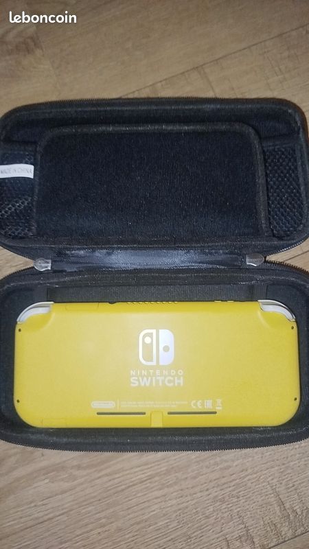 Nintendo Switch Lite (image 2)