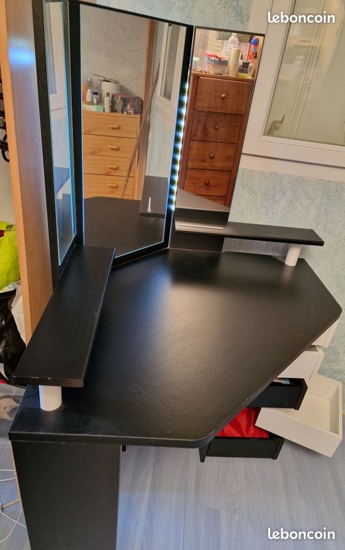 Coiffeuse d’Angle GIRLY avec LED & 3 Miroirs 💄 – Très bon état (image 2)