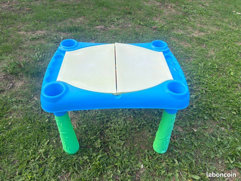 Table d’activité sable et eau (image 5)