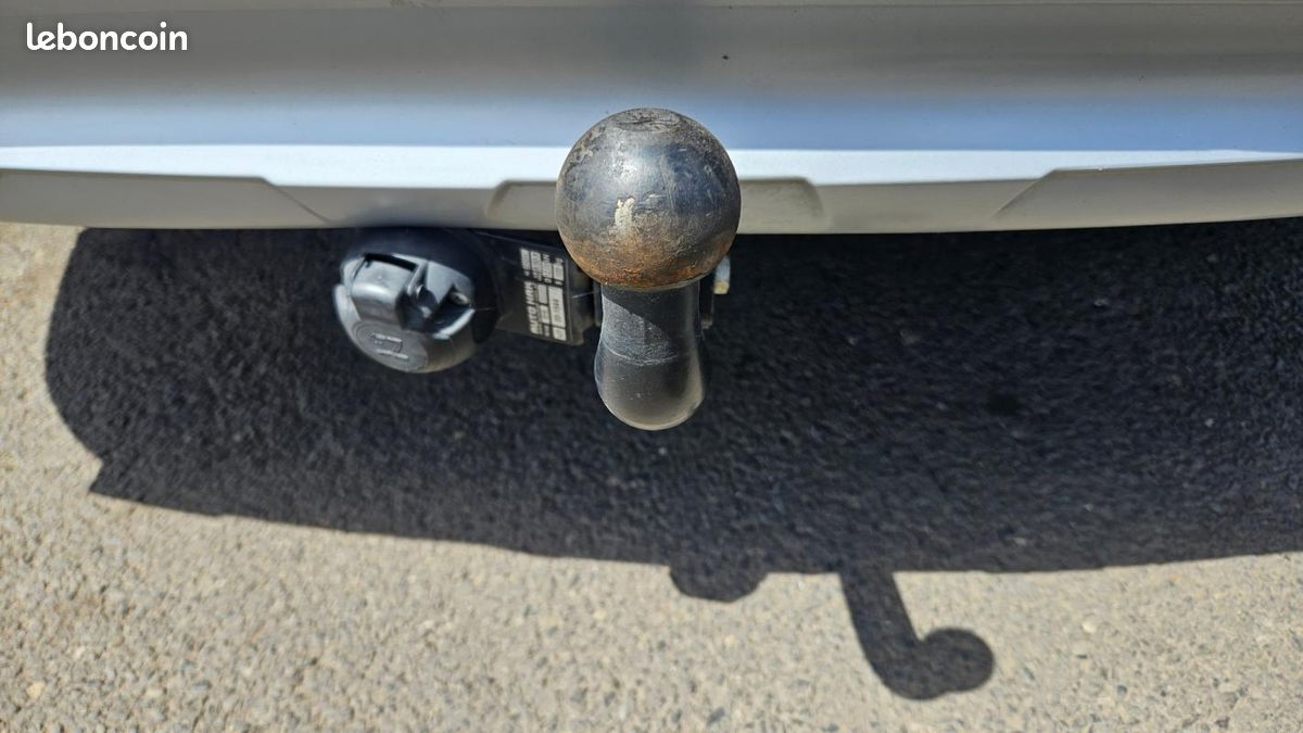 BMW X3 F25 LCI sDrive18d 150ch Lounge A (image 8)