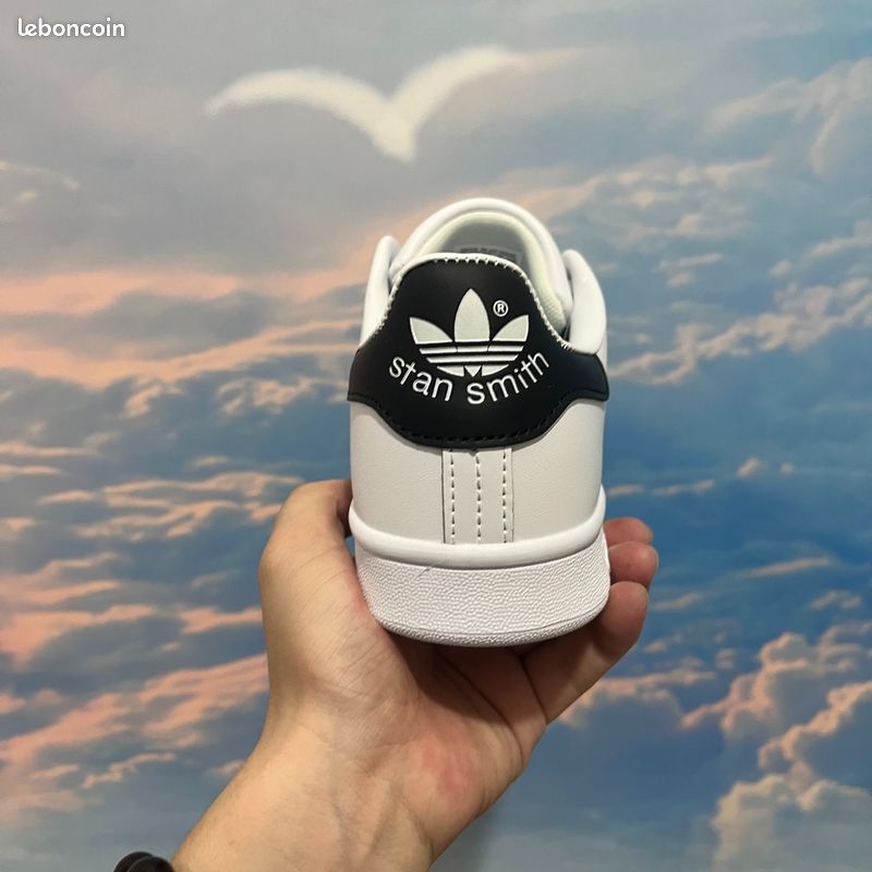 Basket Adidas Stan Smith Noir Et Blanc Scratch Scratch Blanche