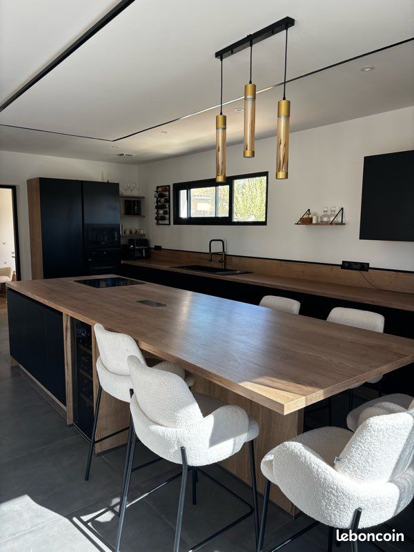 Maison 5 pièces 126 m² · à Vic-la-Gardiole · 126 m² · 550 000 €