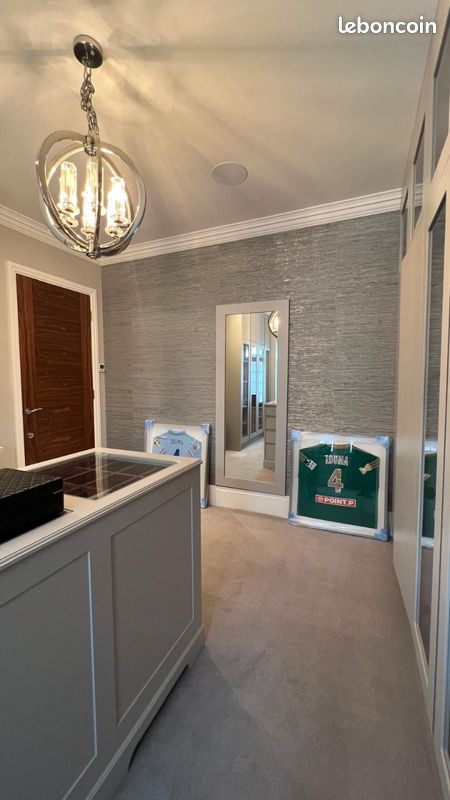 Grand dressing haute gamme avec îlot (image 12)