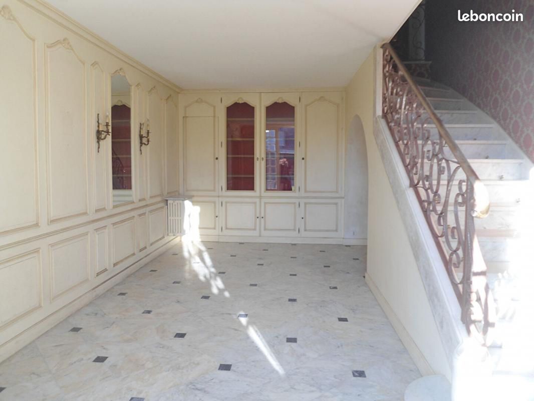 Propriété 11 pièces 320 m² - Saint-Georges-du-Bois 17700 (image principale 8)
