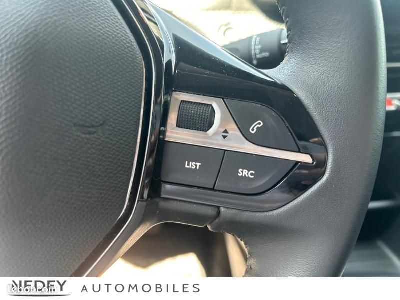 Peugeot 208 e-208 136ch Like (image 24)