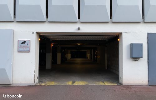 Parking à louer (image 1)