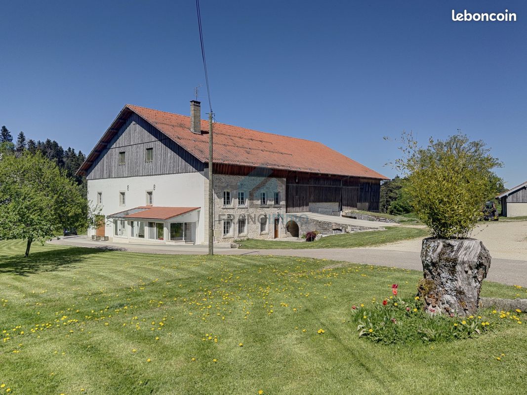 Maison 7 pièces 285 m² · à Maîche · 285 m² · 590 000 €