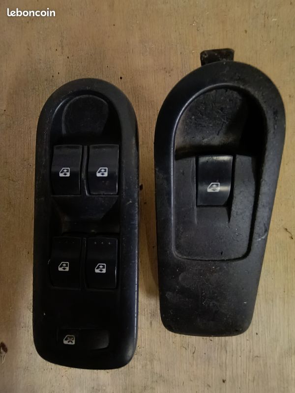 Commandes lèves vitres Renault Scénic 2 (image 1)
