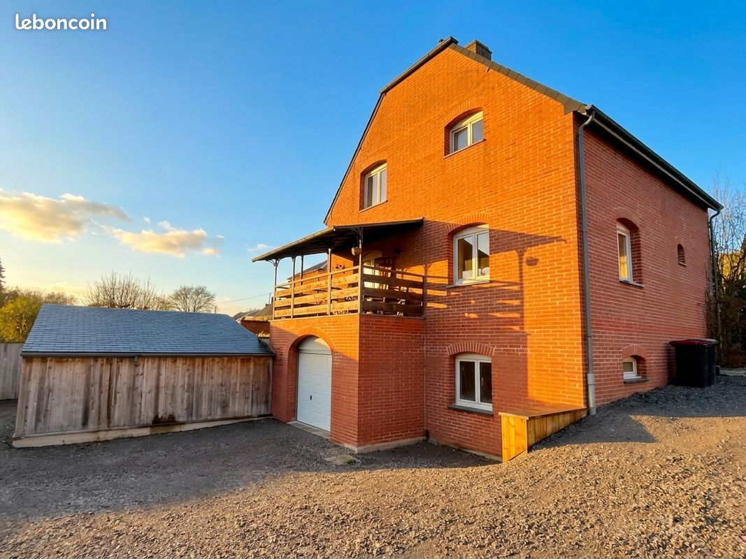 Maison 8 pièces 112 m² · à Felleries · 112 m² · 205 000 €