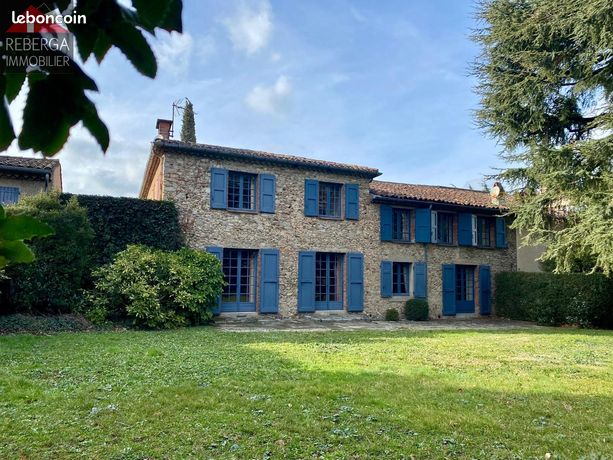 Maison 11 pièces 335 m²