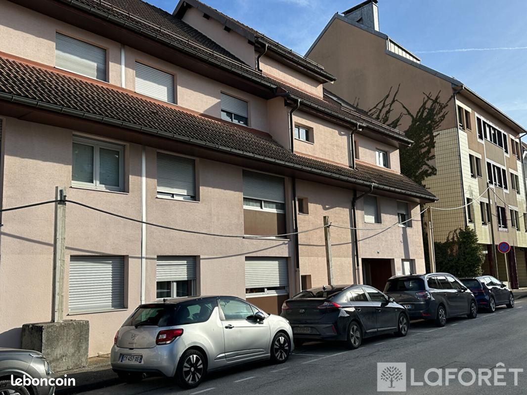 Parking 15 m² · à Pontarlier · 15 m² · 130 €/mois