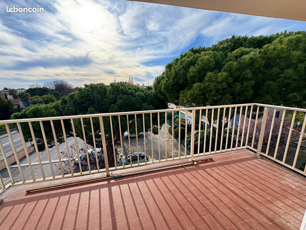 Appartement 3 pièces 56 m² · à Sanary-sur-Mer · 56 m² · 1 400 €