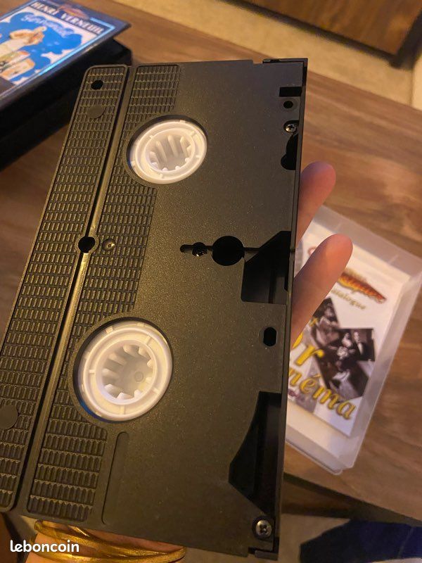 Deux cassettes VHS avec Fernandel (image 20)