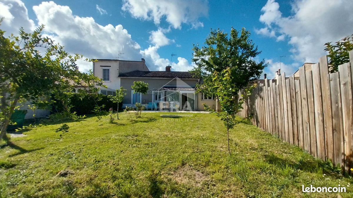 Maison 5 pièces 110 m² · à Port-Sainte-Foy-Et-Ponchapt · 110 m² · 169 000 €
