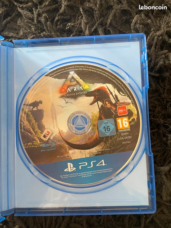 Jeu ps4 Ark Survival evolved (image 1)