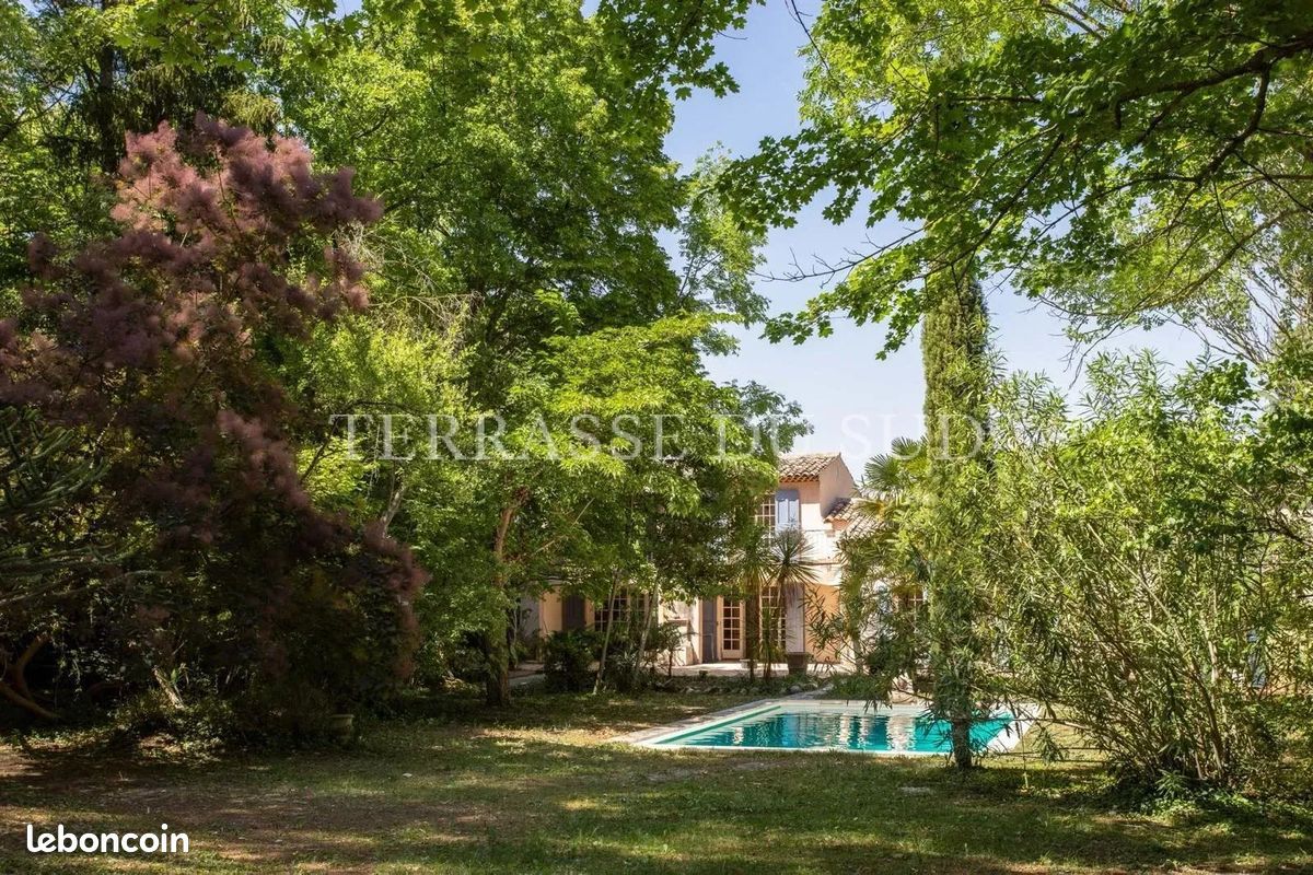 Maison 10 pièces 229 m² · à Aix-en-Provence · 229 m² · 1 560 000 €