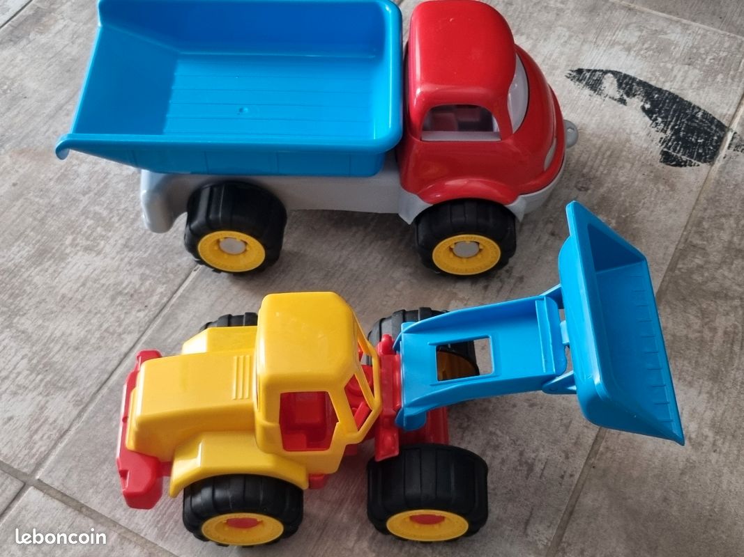 Tractopelle + camion benne (image 1)