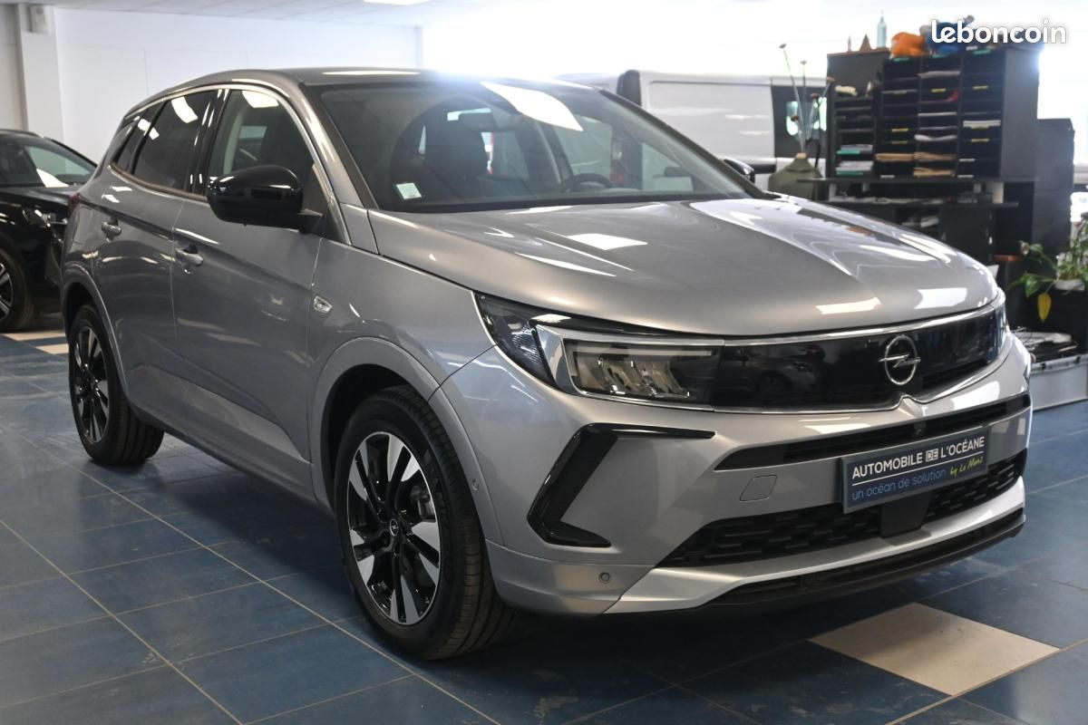 Opel grandland Hybrid 225 ch BVA8 Elegance Business (image 3)