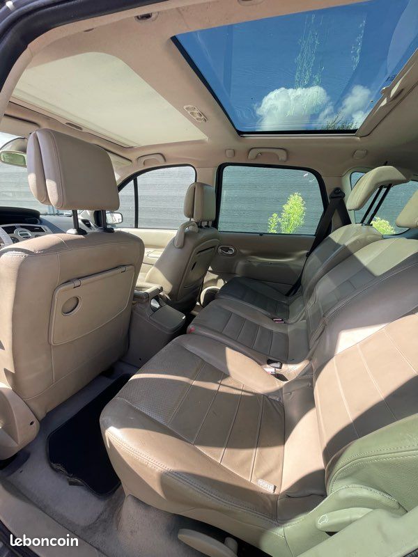 Renault Grand Scenic (image 3)