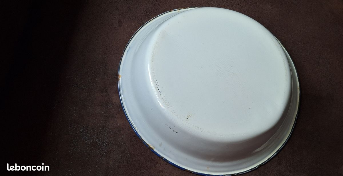 Ancienne Bassine émaillée Blanche Liseré Bleu - D32 Cm - Occasion