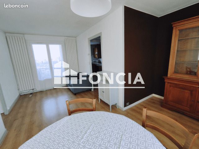 Appartement 3 pièces 58 m² · à Grenoble · 58 m² · 700 €