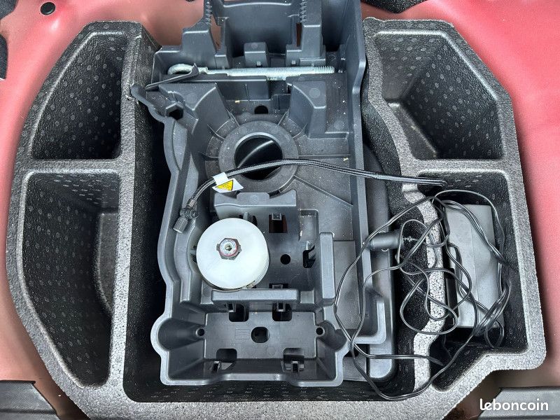 Peugeot 208 1.2 PURETECH 75CH S&S STYLE (image 31)