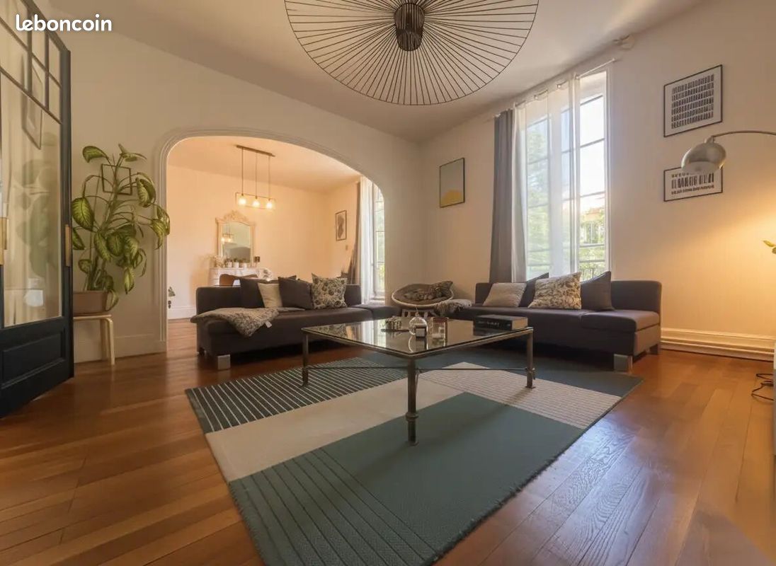 Appartement 5 pièces 156 m² · à Roanne · 156 m² · 199 000 €