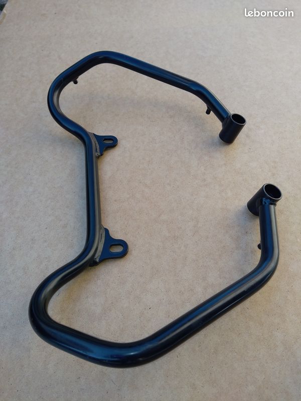Poignée passager BMW F650GS F700GS F800GS F800GSA – État neuf origine BMW (image 2)
