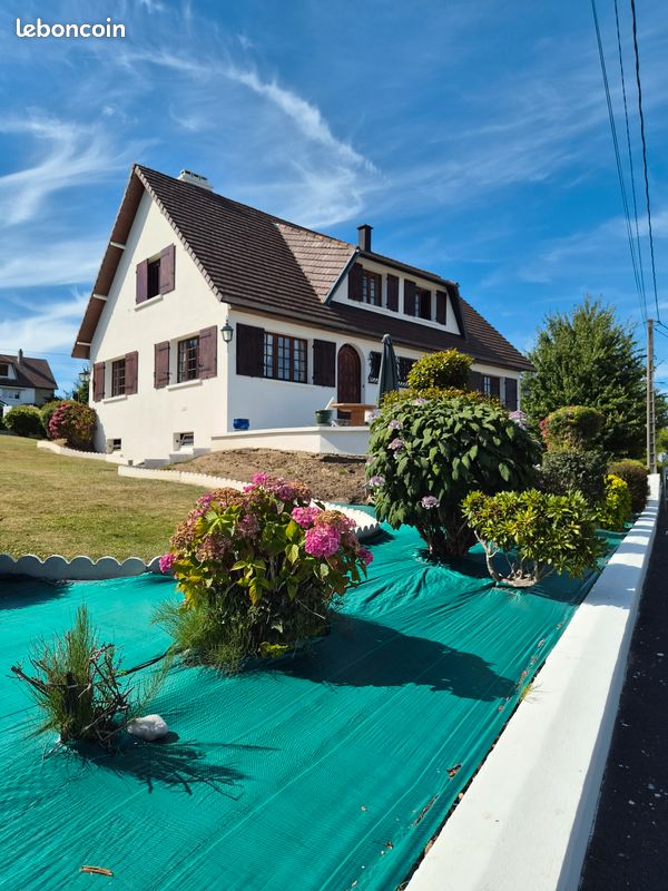 Maison 12 pièces 273 m² · à Montivilliers · 273 m² · 575 000 €