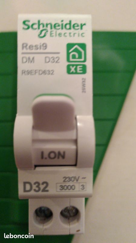 Disjoncteur D32 Ampères XE SCHNEIDER&Electric (image 2)