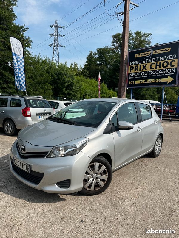 TOYOTA Yaris 3 1.4 D4-D 90 cv Boîte auto (image 2)