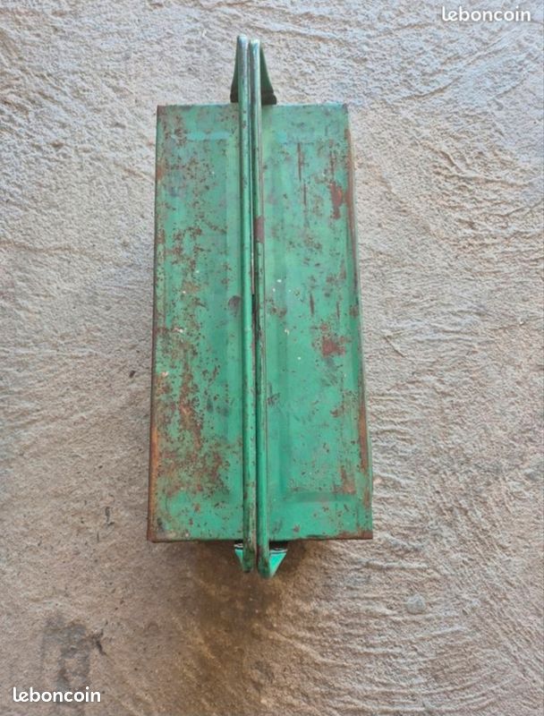 Caisse a outils (image 2)