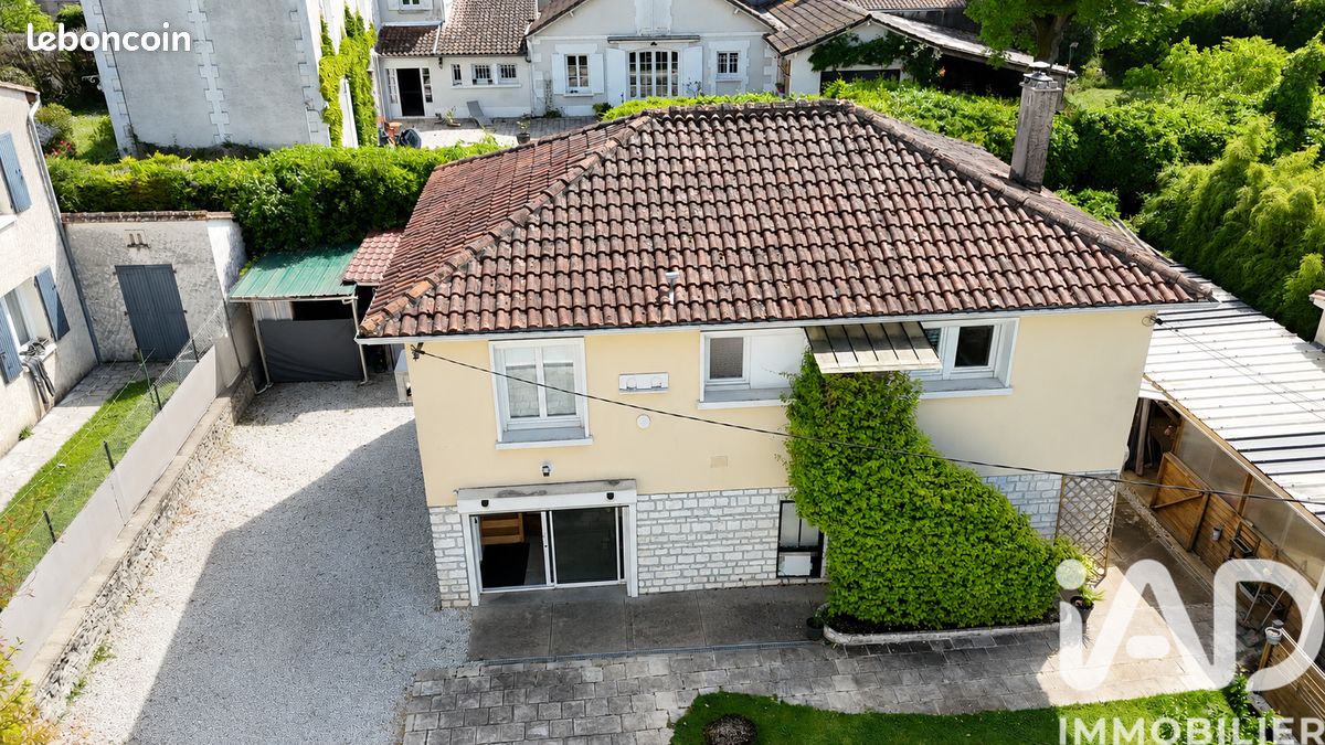 Maison 5 pièces 122 m² · à Gond-Pontouvre · 122 m² · 218 000 €
