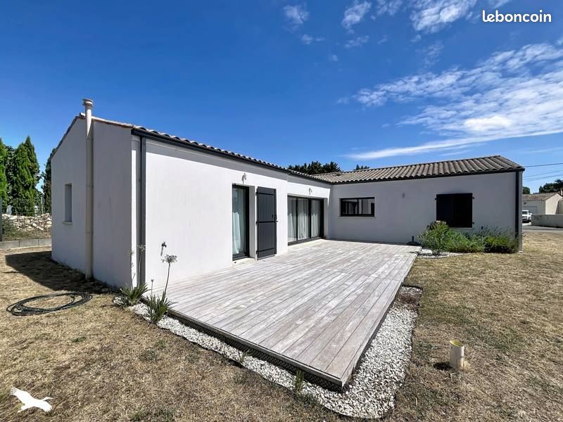 Maison 4 pièces 136 m² · à Romegoux · 136 m² · 283 554 €