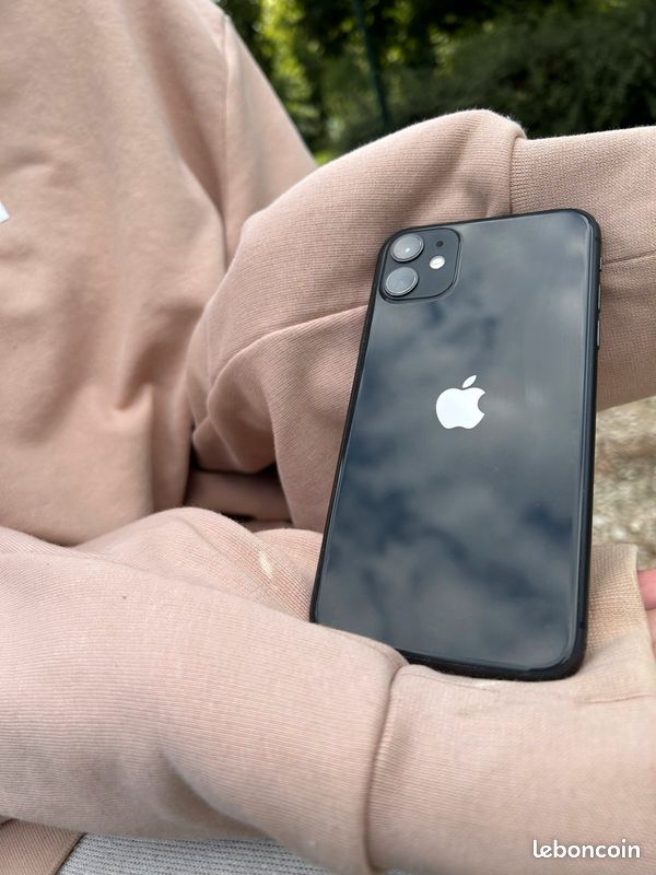 IPhone 11 (image 3)