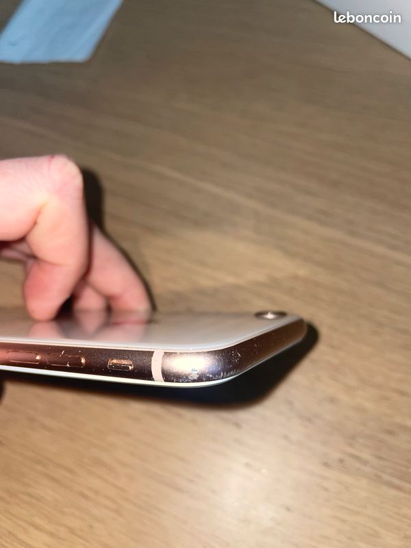IPhone 8 rose 256Go (image 7)